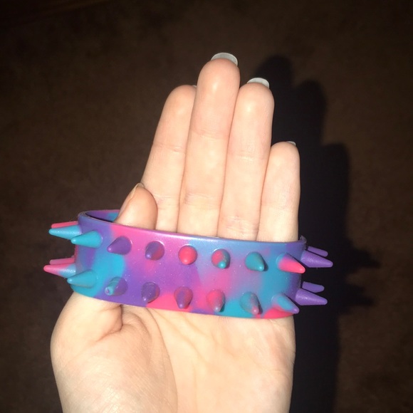 Multi Color Rubber punk spike bracelet - Picture 2 of 3